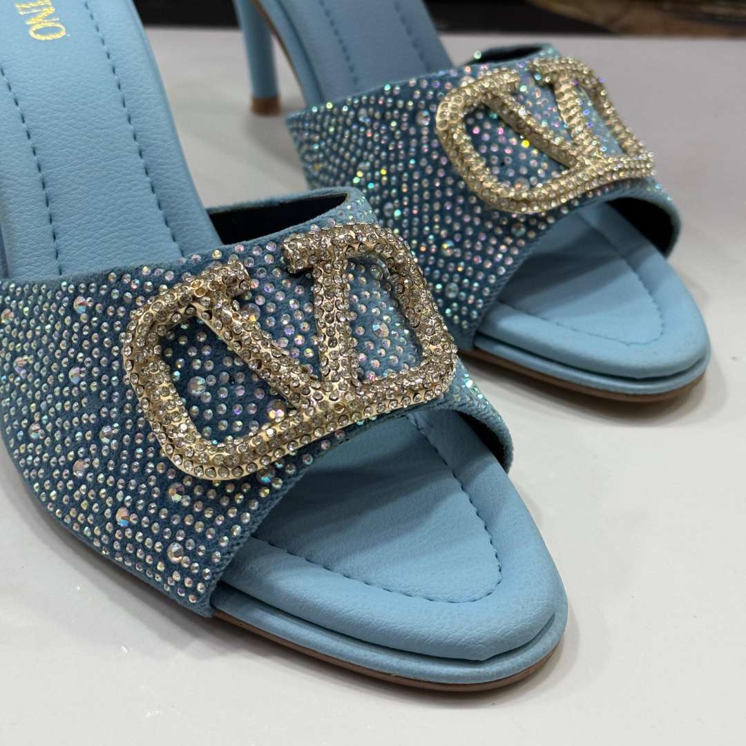 V Stone Heel