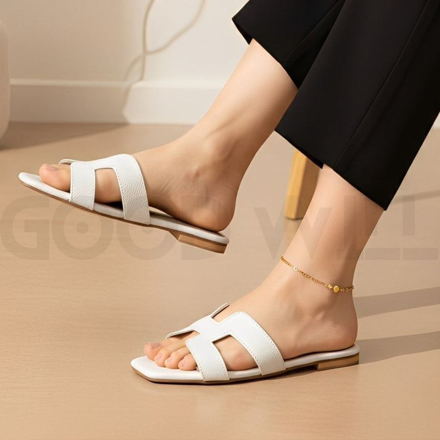 H Plain Slippers