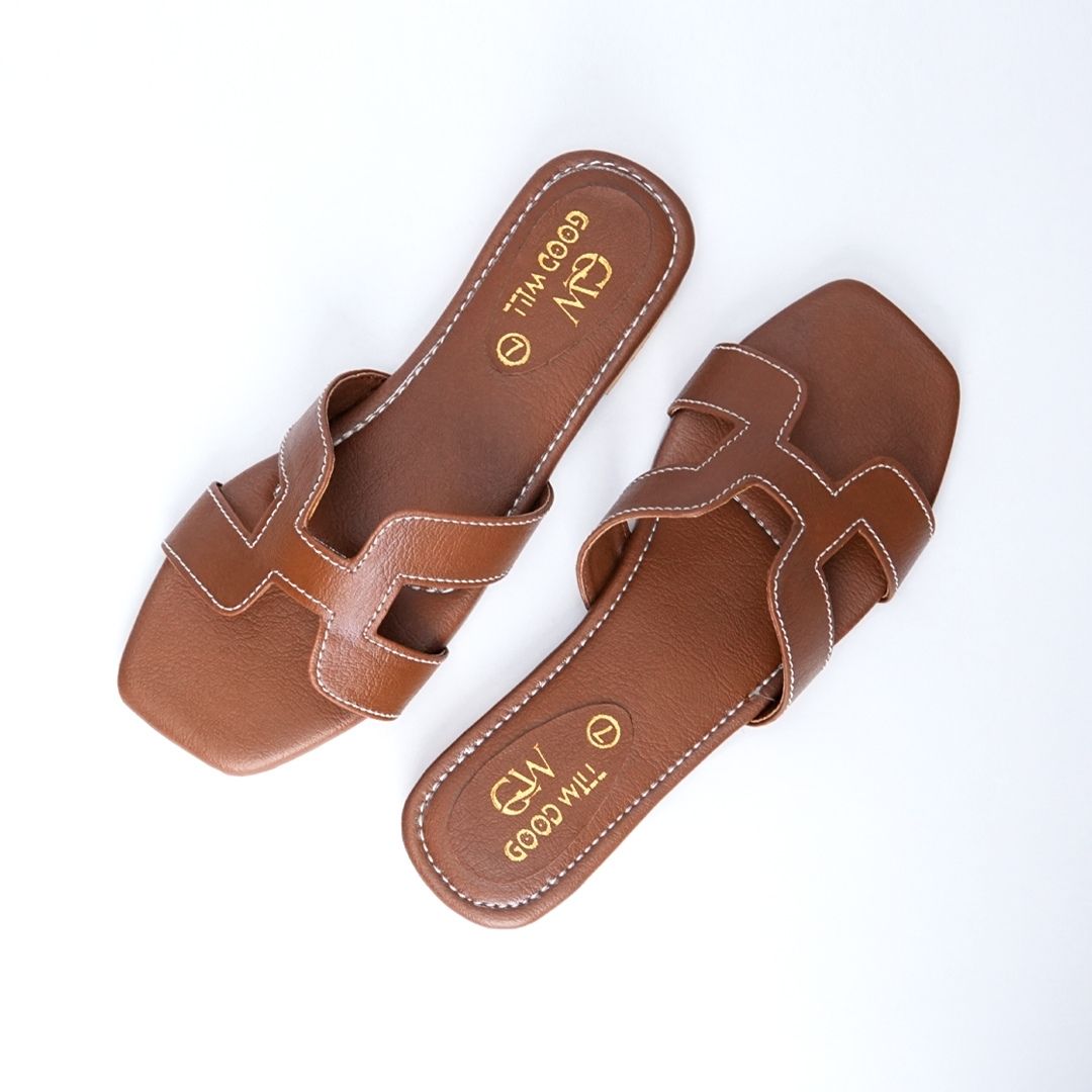 H Plain Slippers