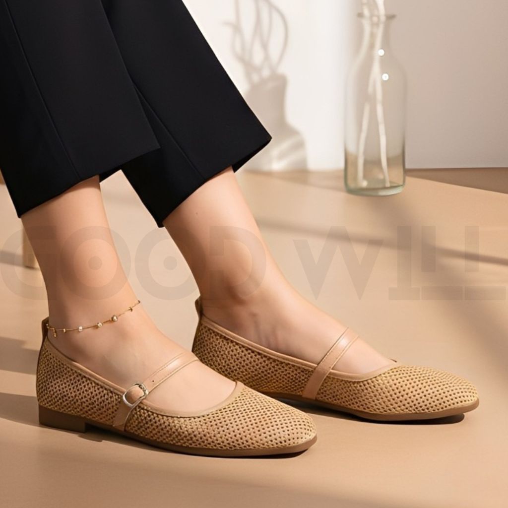 Fish Net Flat Pumps