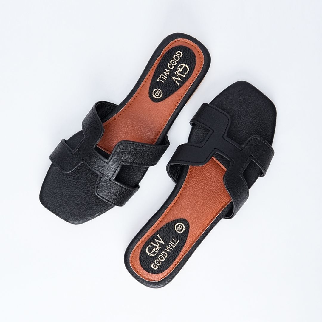 H Plain Slippers