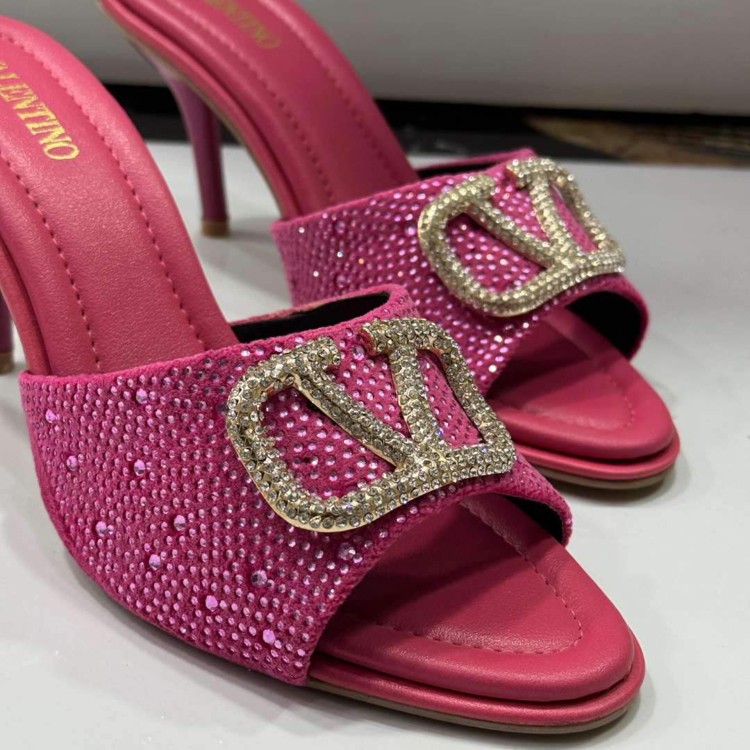 V Stone Heel