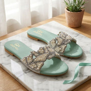 Maison Pearl Slides