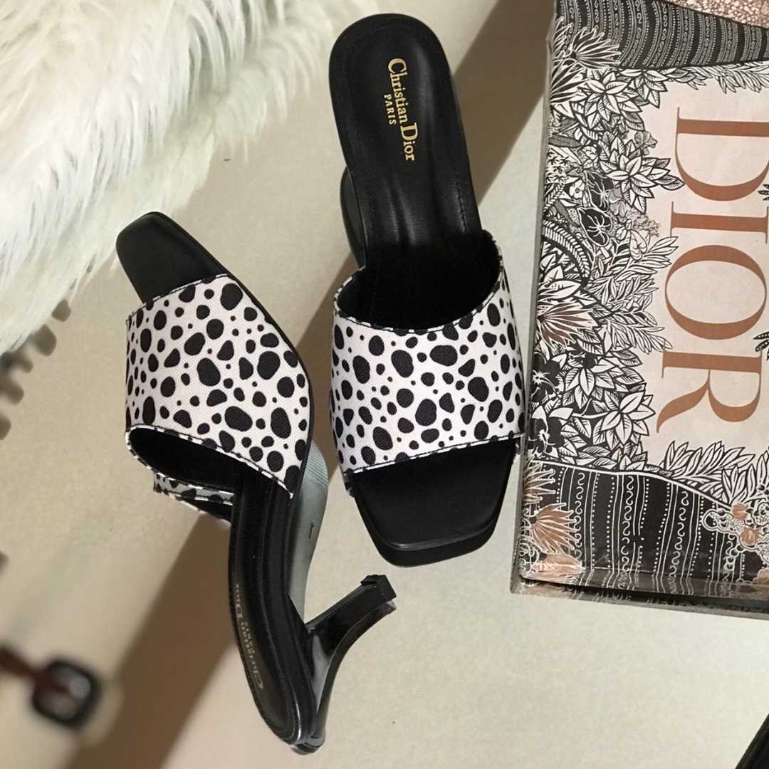 Leopard Heel