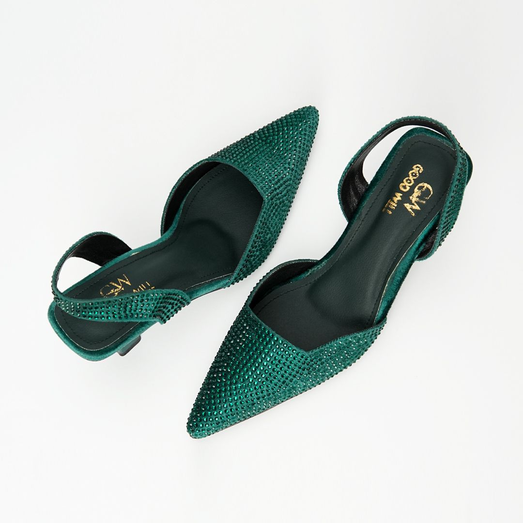 Diva Noir Pointed Heels