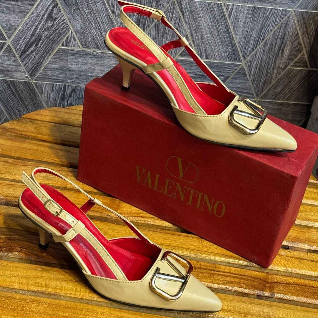 V Plain Heel