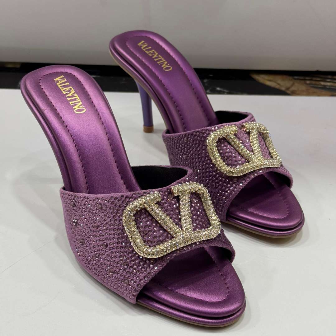V Stone Heel