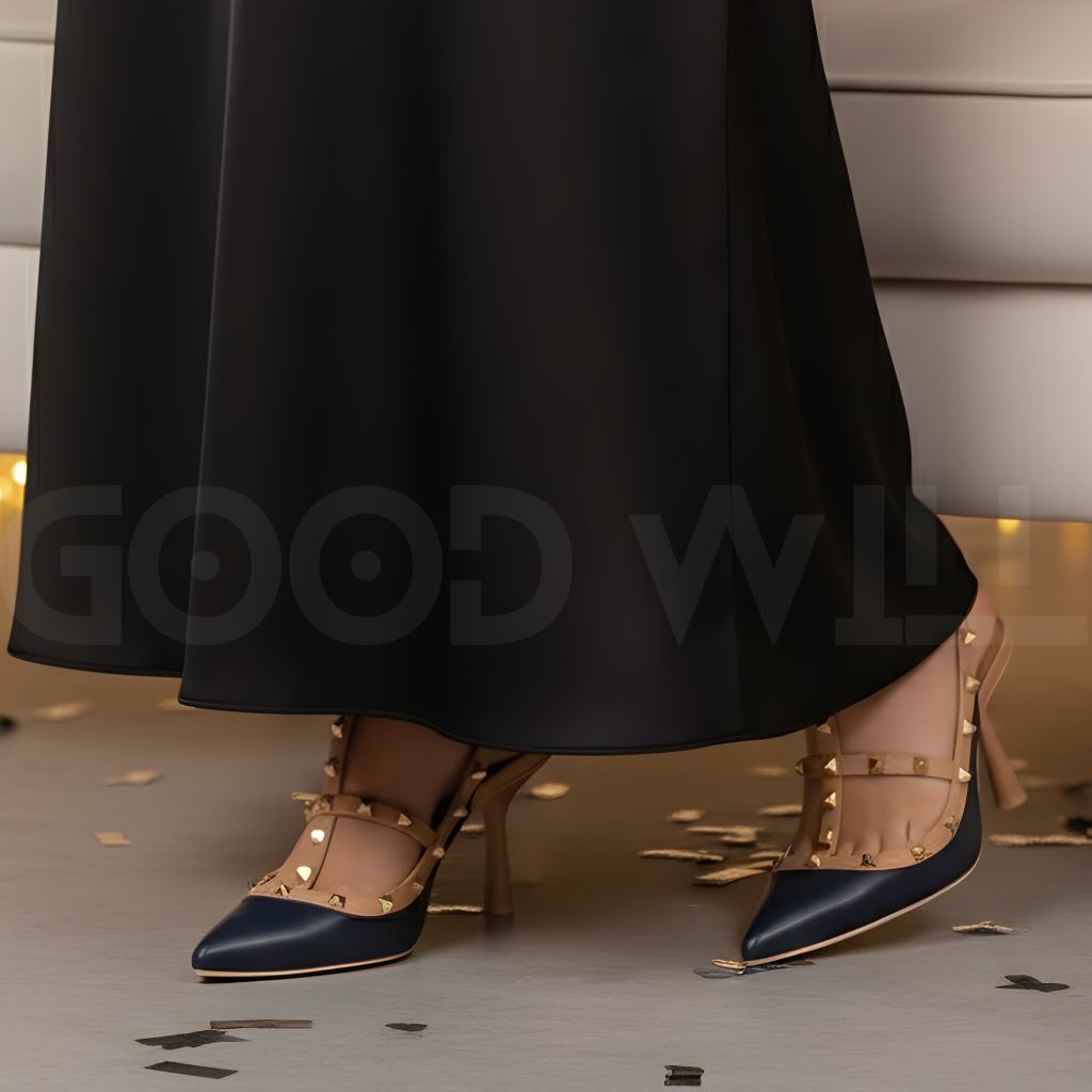 V Studs Heel