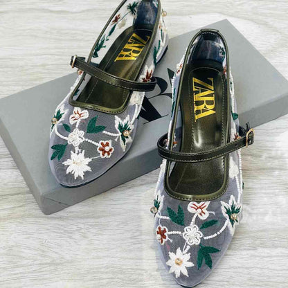 Embroidery Pumps