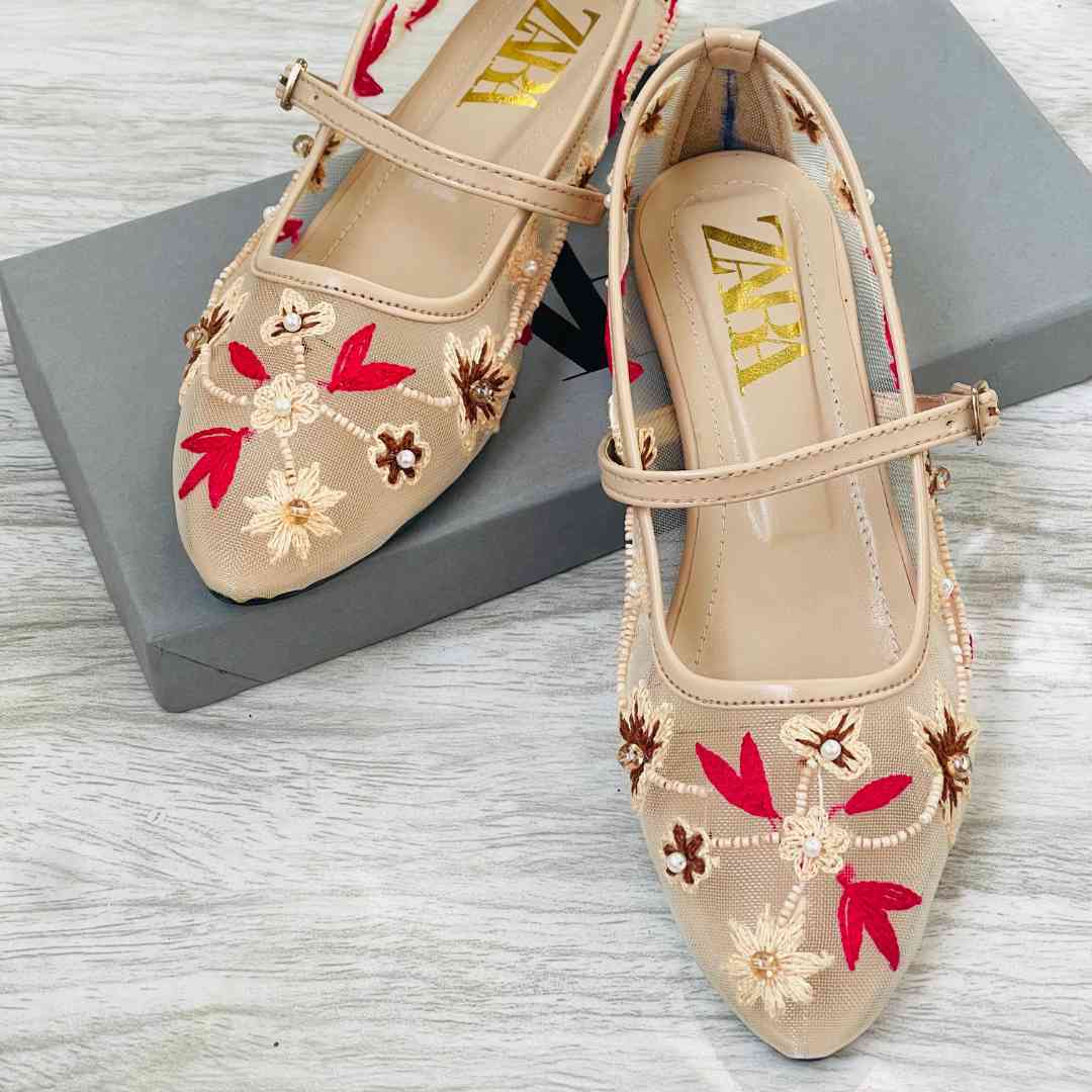Embroidery Pumps